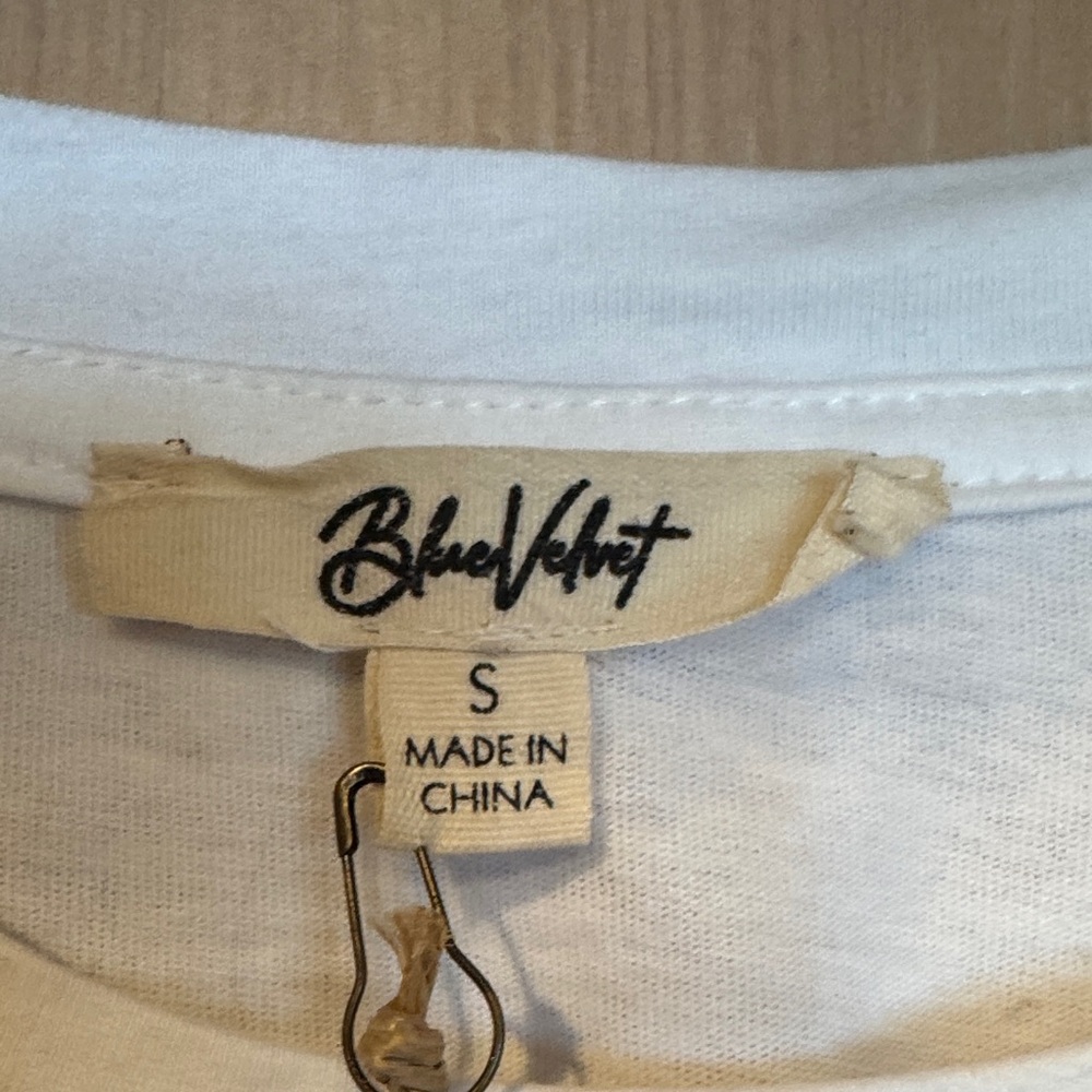 NWT - Blue Velvet White Tiger Face T-Shirt - Picture 5 of 5